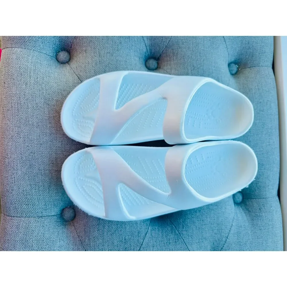 DAWGS Women’s Z Sandals Size 7 - White - Picture 2 of 10